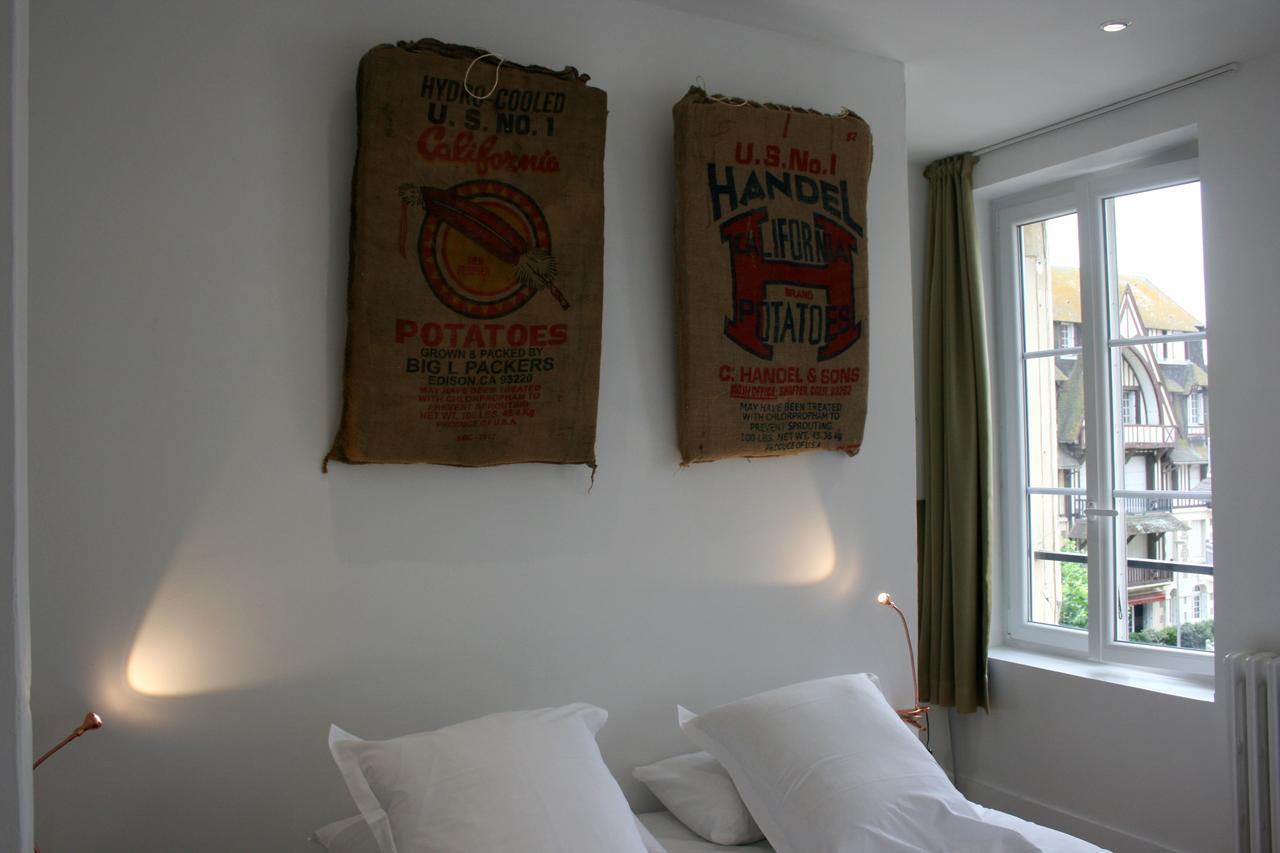 La Maison De La Hotel